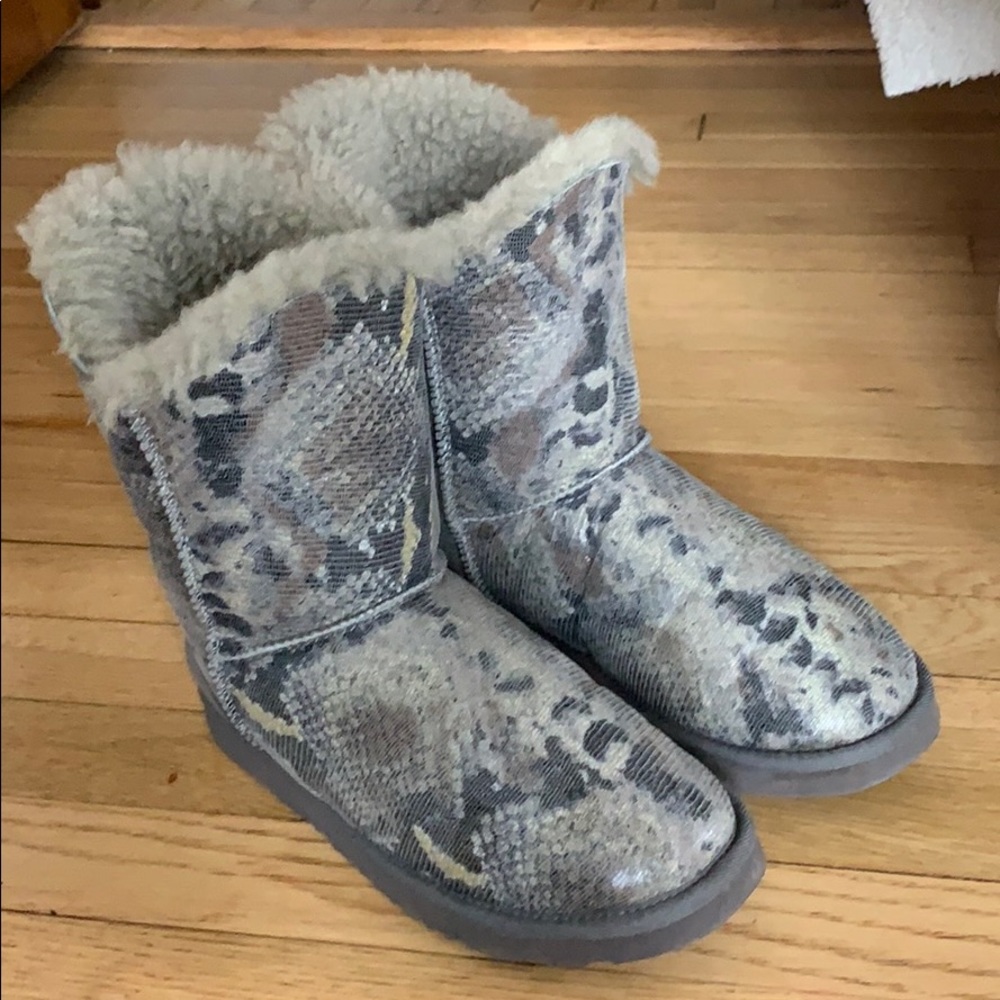 Koolaburra Women's Double Halo Short Snow Boot EUC
